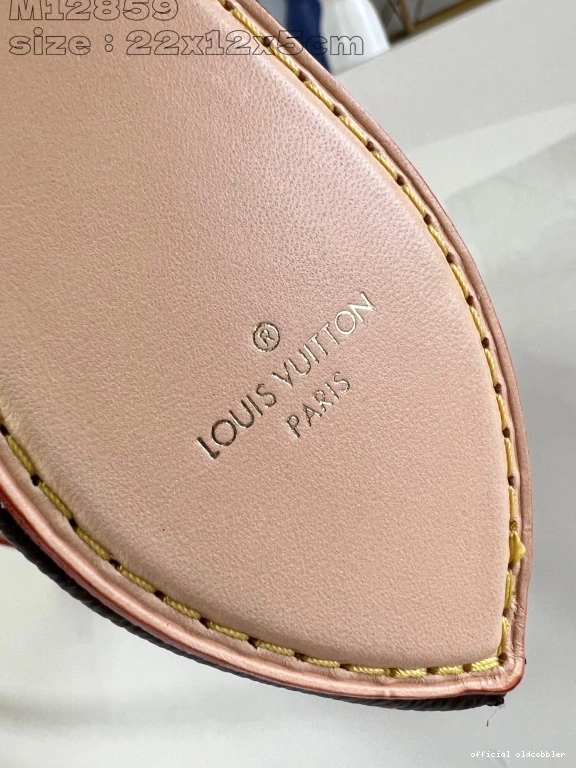 Official oldcobbler 12 x5.5CM Pochette Tirette - x 22 VUITTON LOUIS 0810